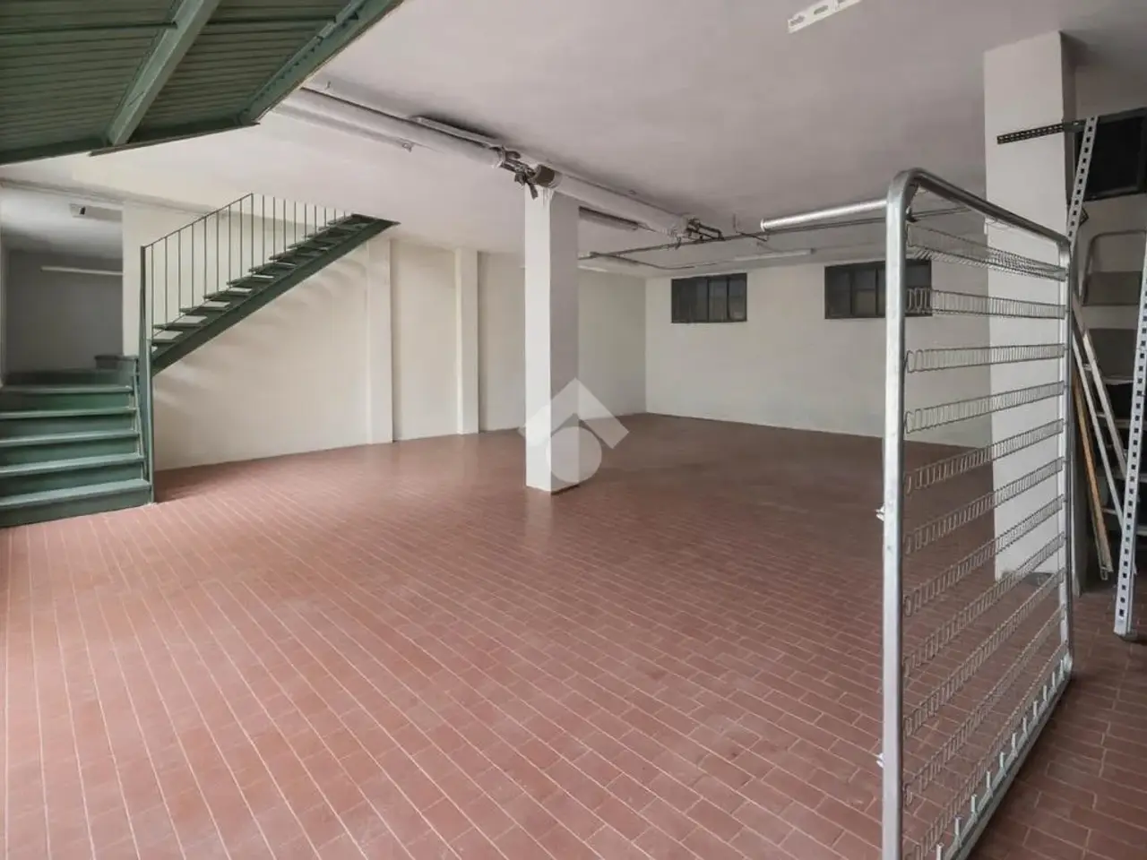 Magazzino in Via Brusadelli, La Valletta Brianza, {3} - Foto 1