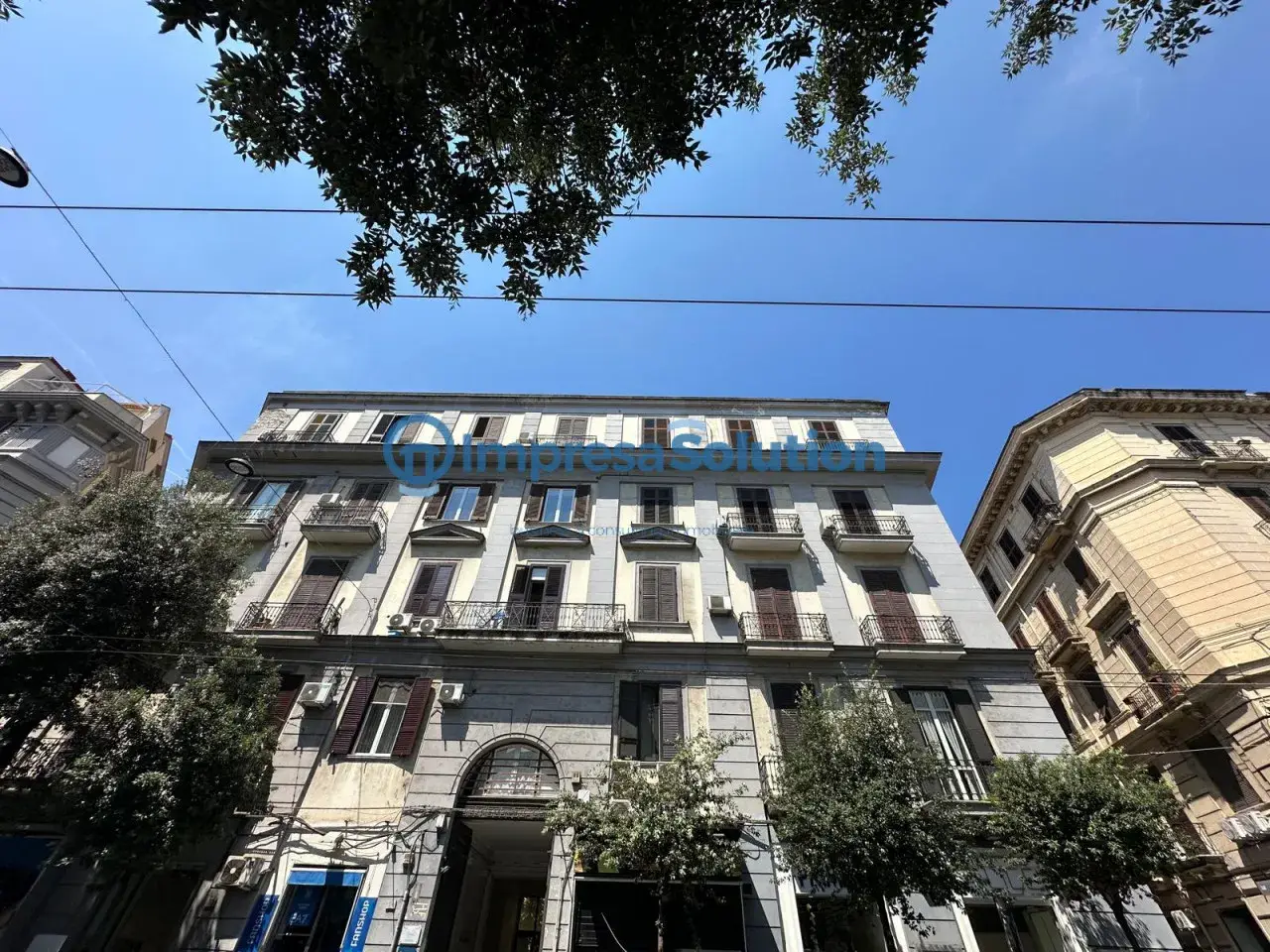Negozio in Corso Giuseppe Garibaldi, Napoli, {3} - Foto 2