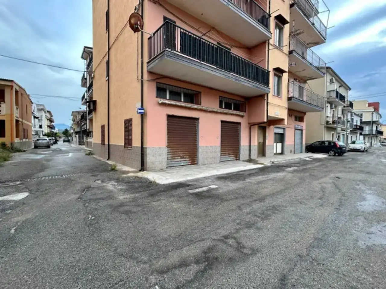 Locale commerciale in Corigliano-Rossano - C.da Fossa, Corigliano-Rossano, {3} - Foto 1
