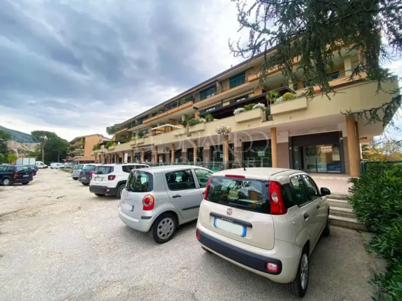 Negozio in Via Francesco Petrarca 47, Caserta, {3} - Foto 2