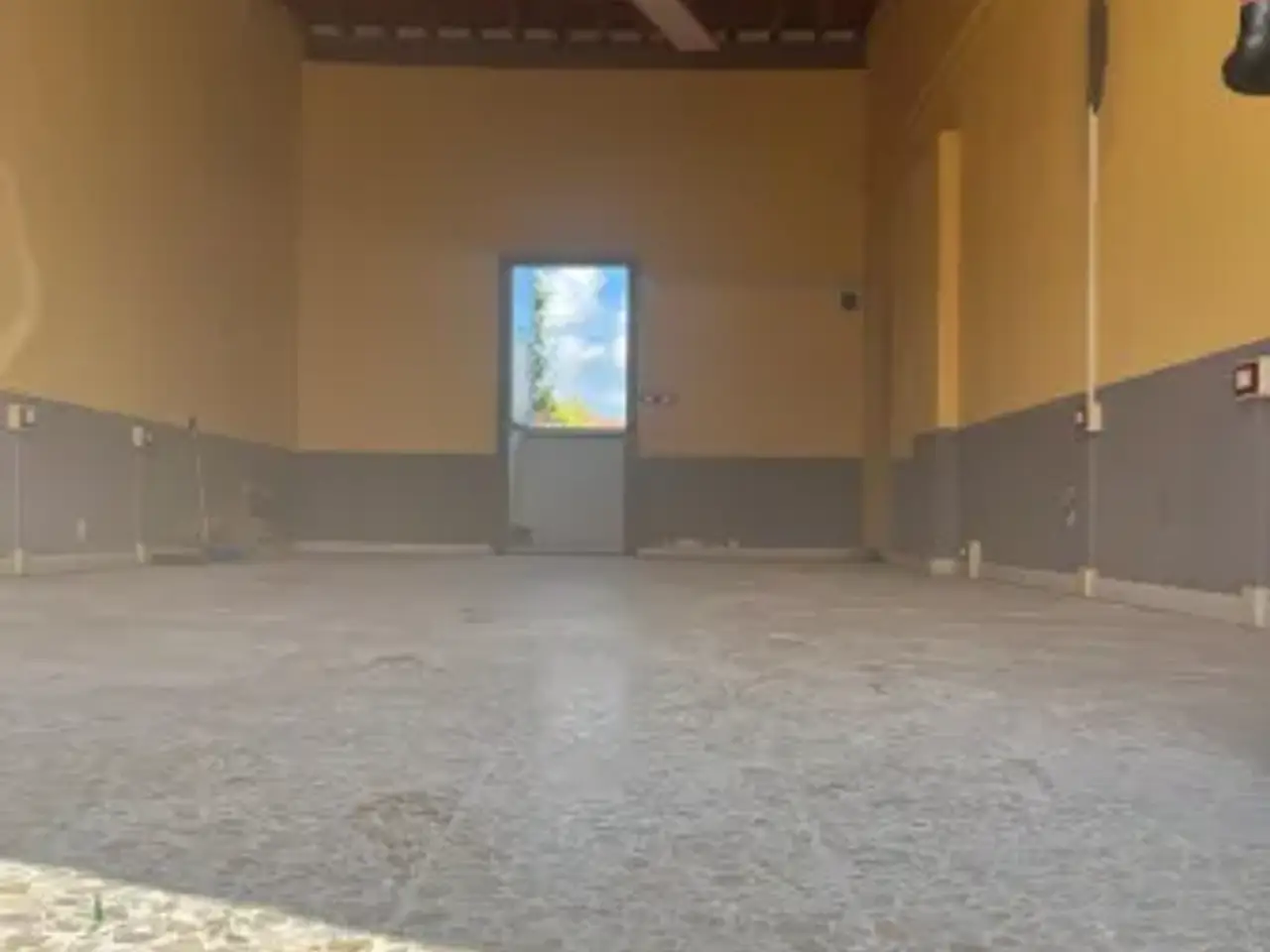 Negozio in Viale G. Puccini, Lucca, {3} - Foto 2