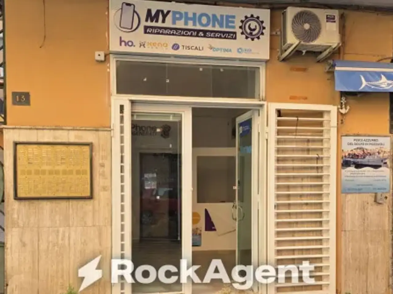 Negozio in Via Santa Maria della Libera, Napoli, {3} - Foto 1