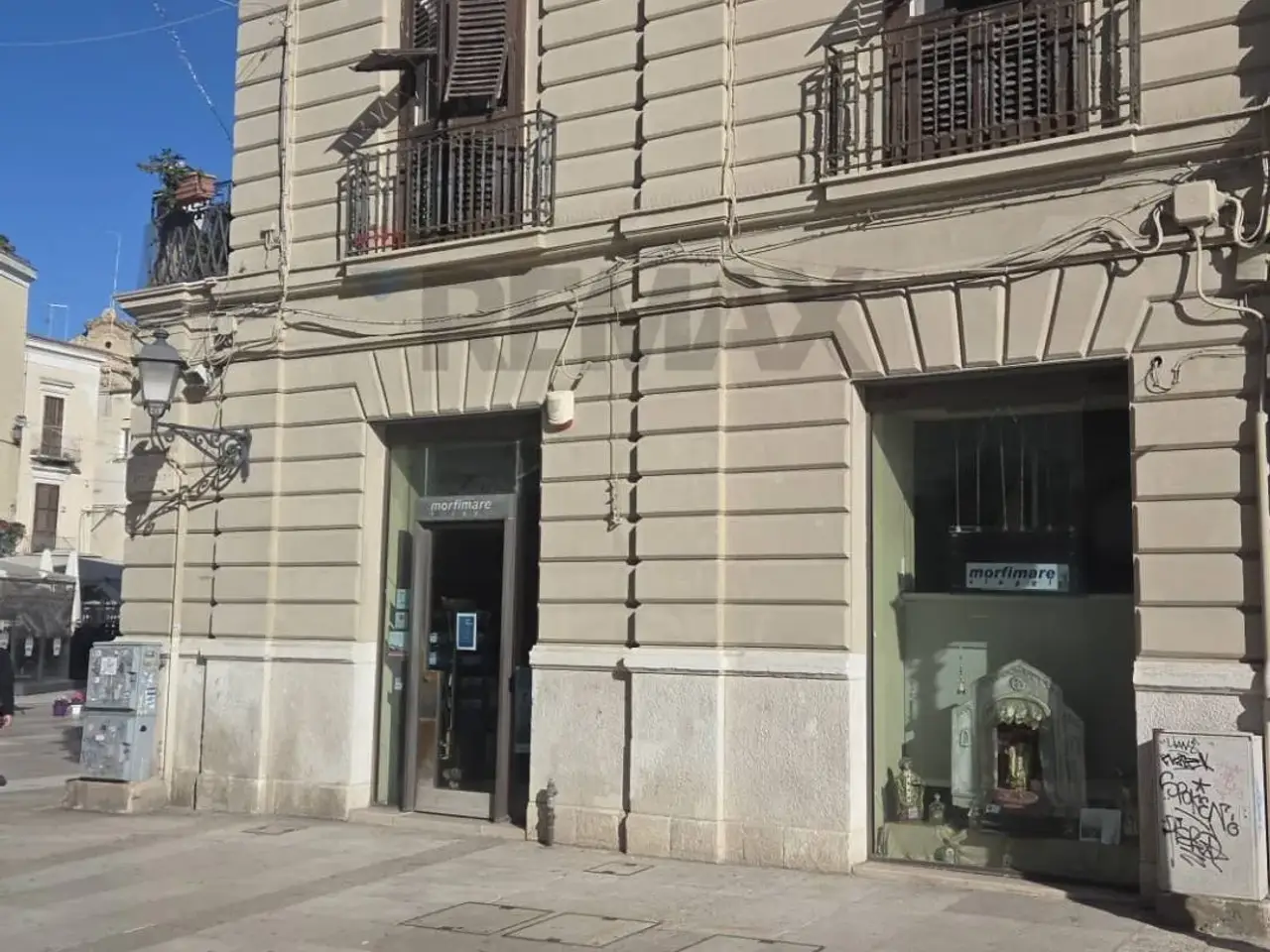 Negozio in Piazza Mercantile 87/90, Bari, {3} - Foto 2