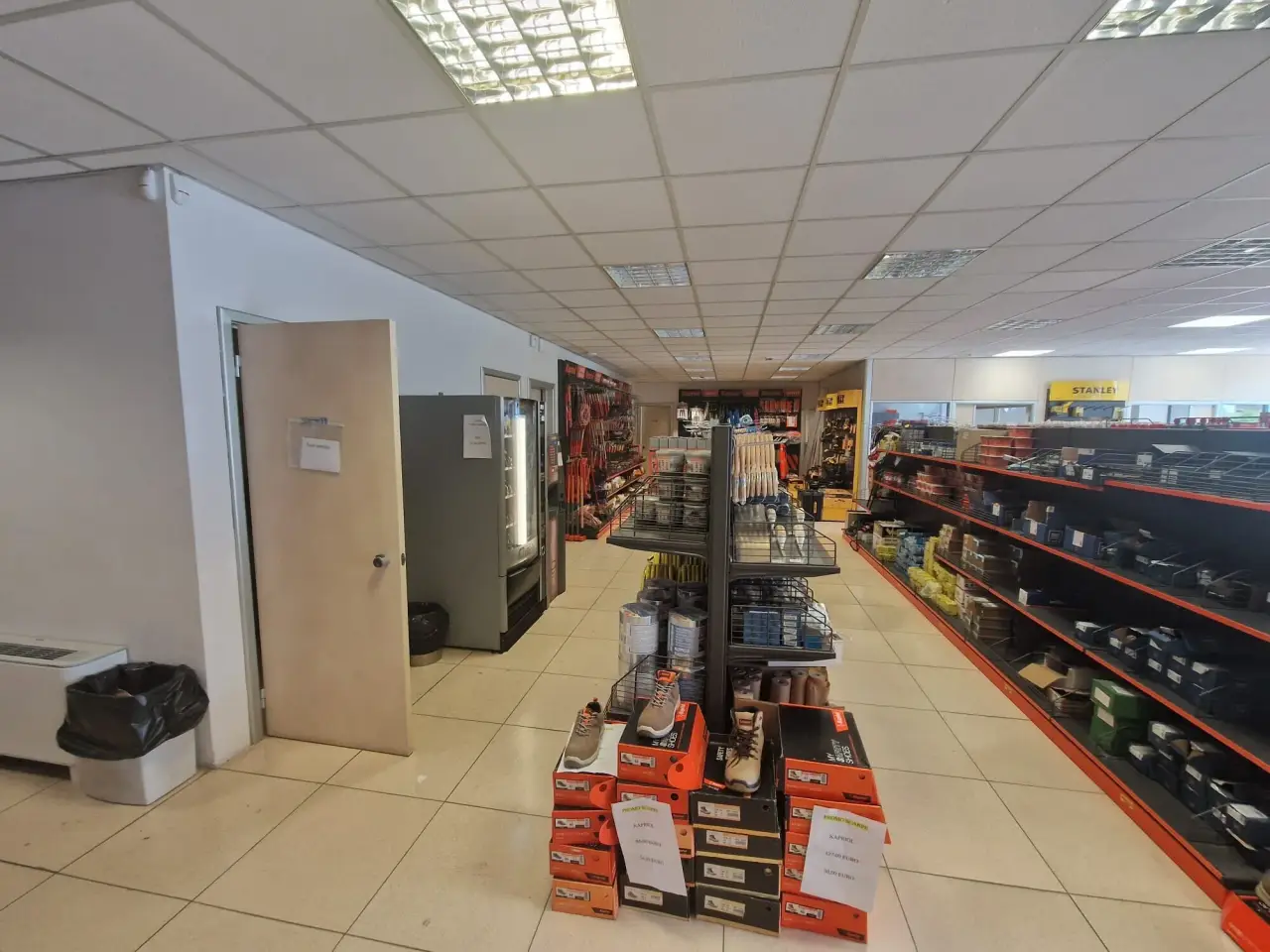 Magazzino in Via Giovanni Scazzola 74, Alessandria, {3} - Foto 1