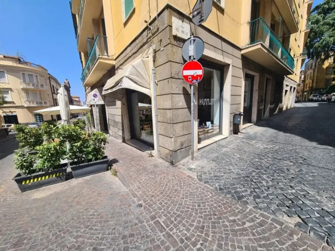 Negozio in Via Giuseppe Garibaldi, Viterbo, {3} - Foto 2