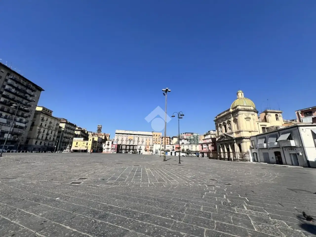 Negozio in Via Piazza Larga al Mercato 29, Napoli, {3} - Foto 1