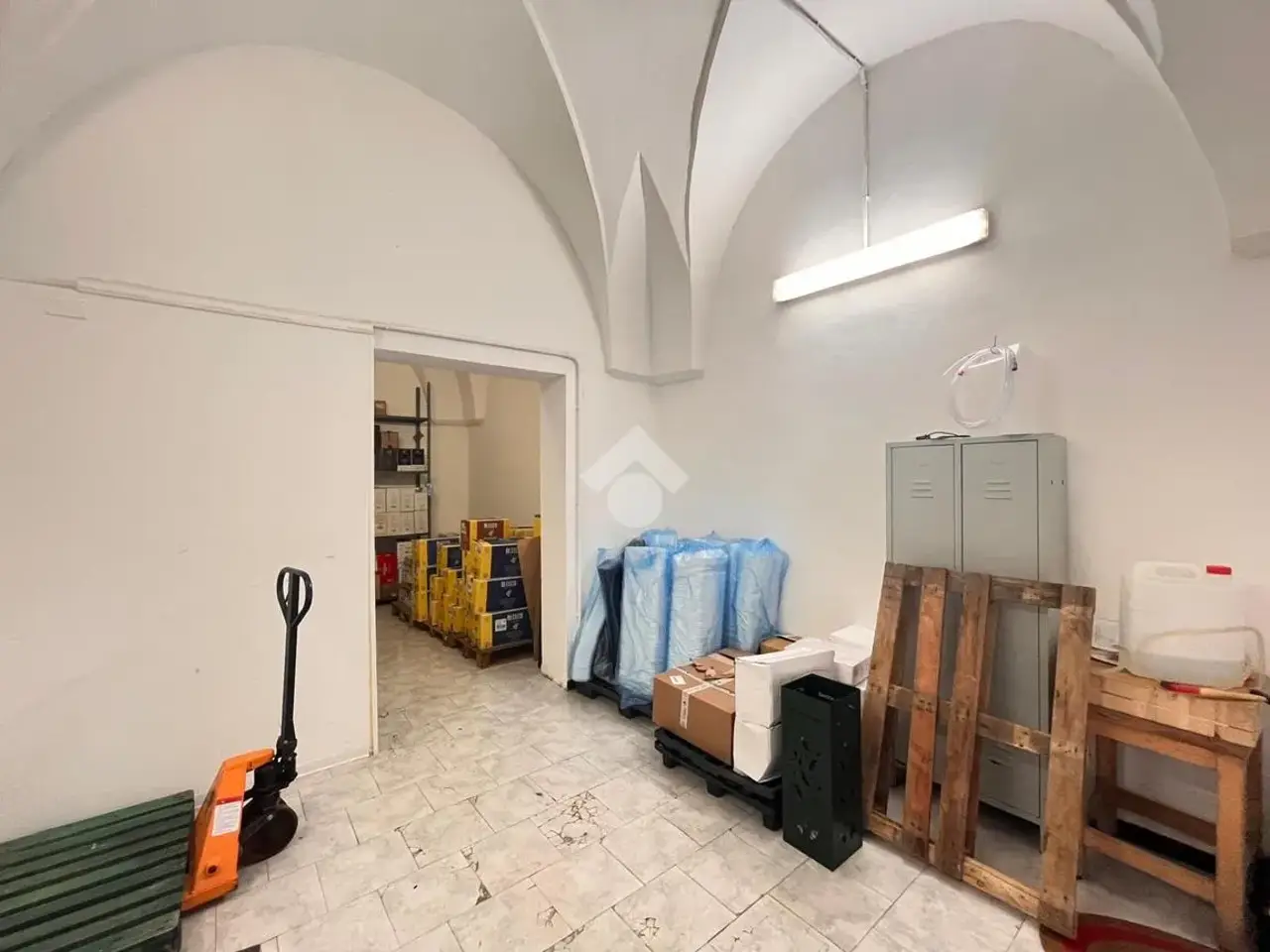 Negozio in Via Marco Pacuvio 28, Taranto, {3} - Foto 1