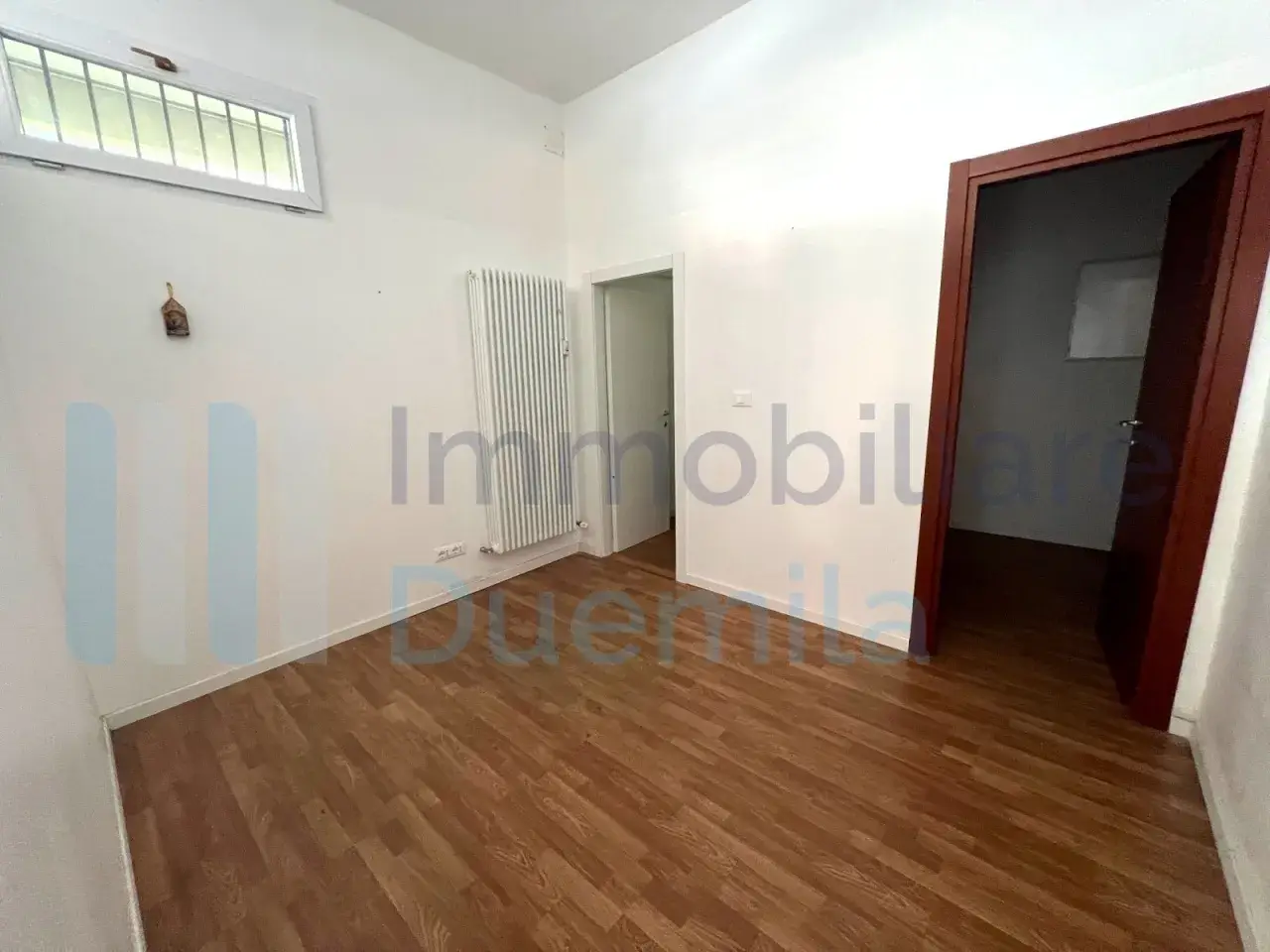 Palazzina commerciale in , Bologna, {3} - Foto 2