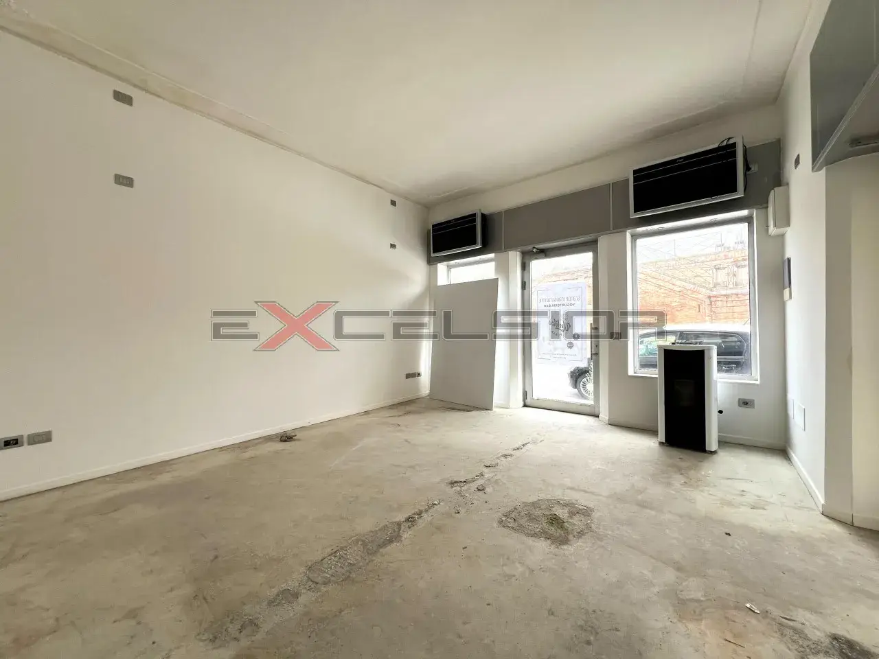 Negozio in Via G. Matteotti N.20 Bis - Cavarzere (Ve), Cavarzere, {3} - Foto 1