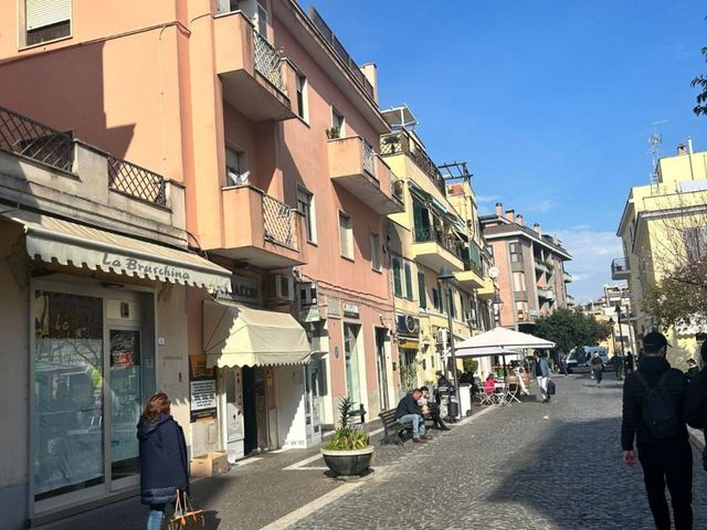 Attico in Piazza del Mercato, Nettuno - Foto 1