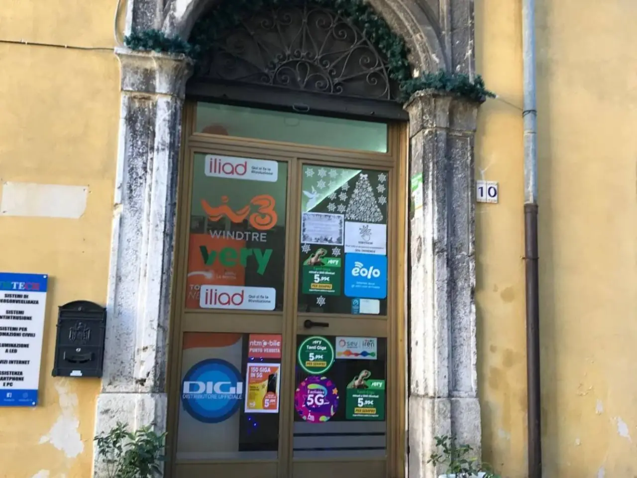 Negozio in Strada Regionale Valle del Liri 16, Isola Del Liri, {3} - Foto 2
