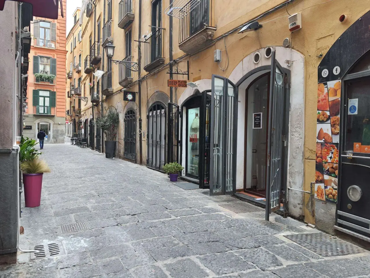 Negozio in Via Portanova 27, Salerno, {3} - Foto 1