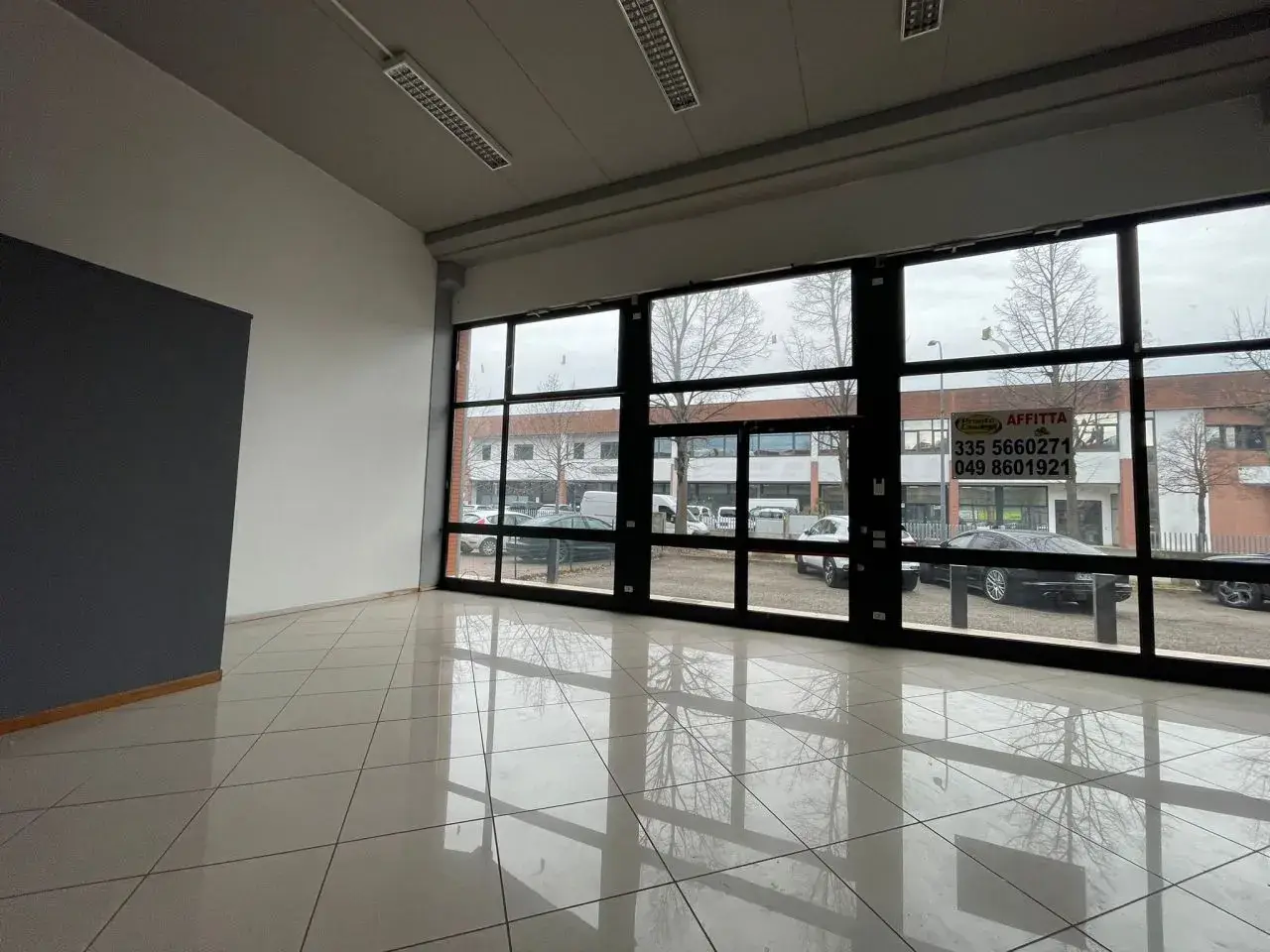 Capannone in , Abano Terme, {3} - Foto 1