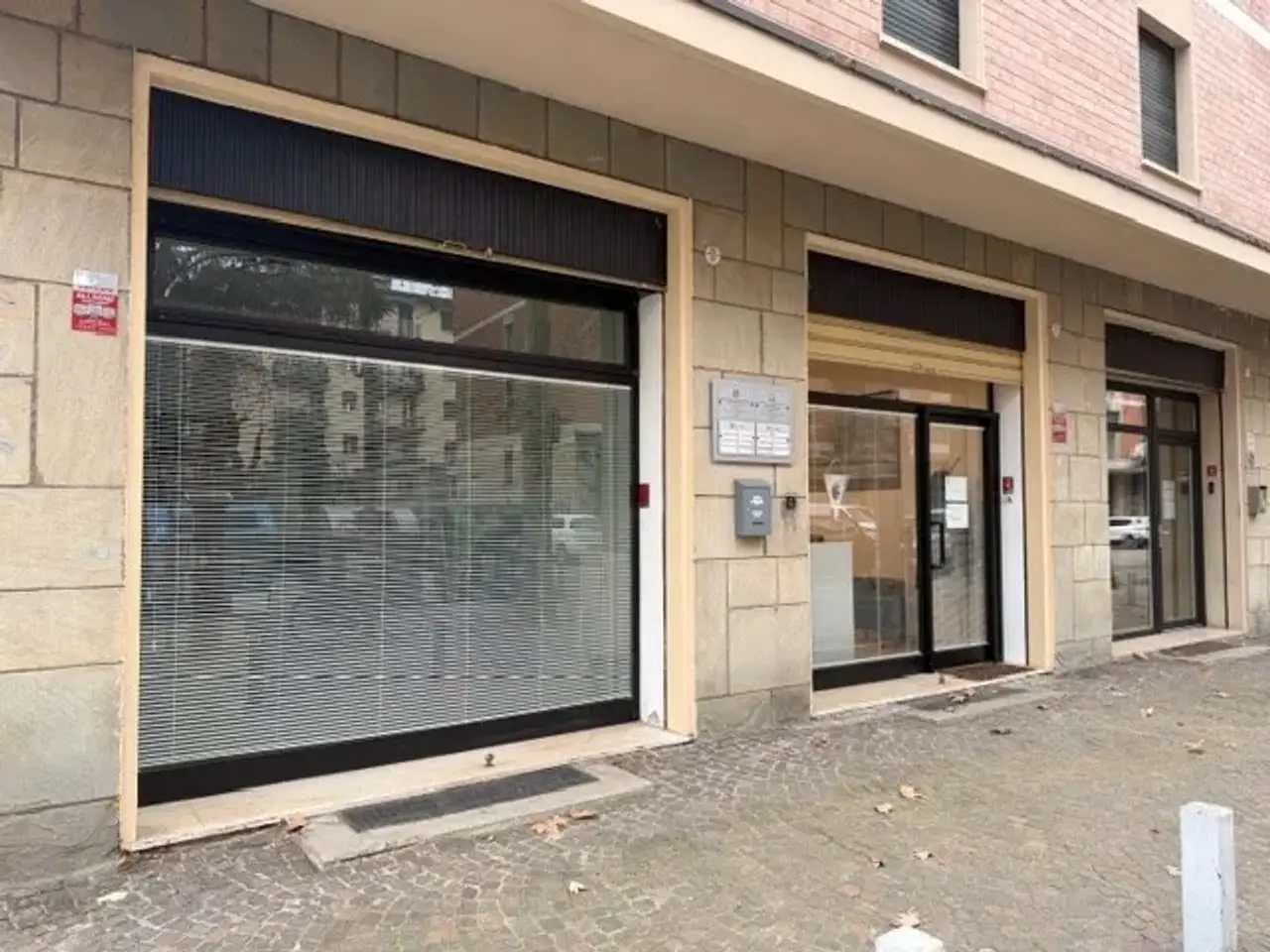 Negozio in Via Valdossola, Bologna, {3} - Foto 1