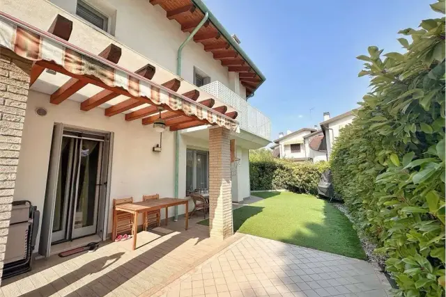 Villa a schiera in {3}, - Foto 1