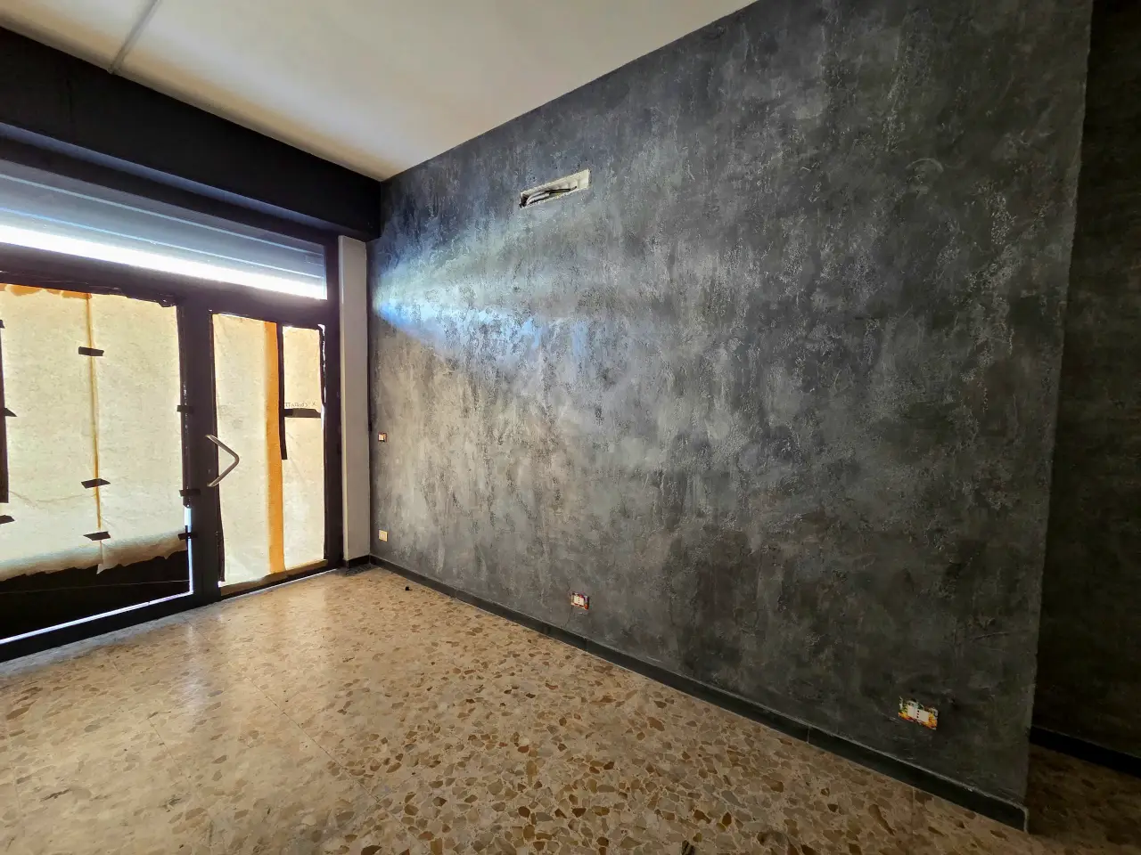 Negozio in Via Aurelia 24, San Bartolomeo Al Mare, {3} - Foto 1
