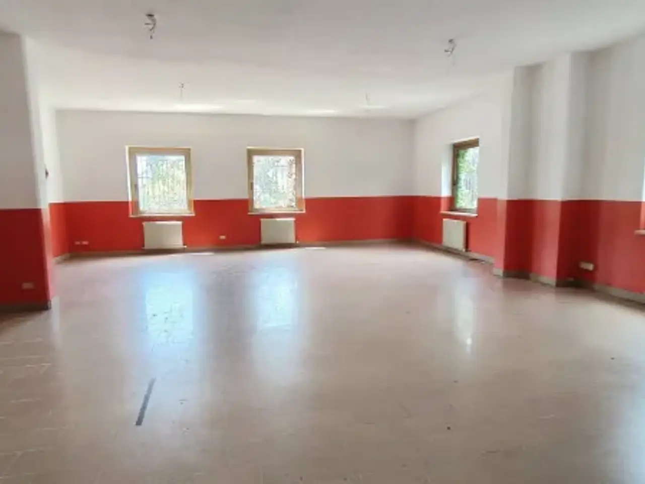Negozio in Via Properzia 96, Gemona Del Friuli, {3} - Foto 1