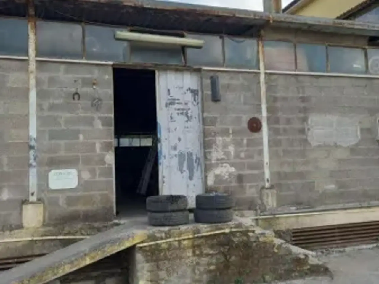 Capannone in Via Nettunense 60, Anzio, {3} - Foto 1