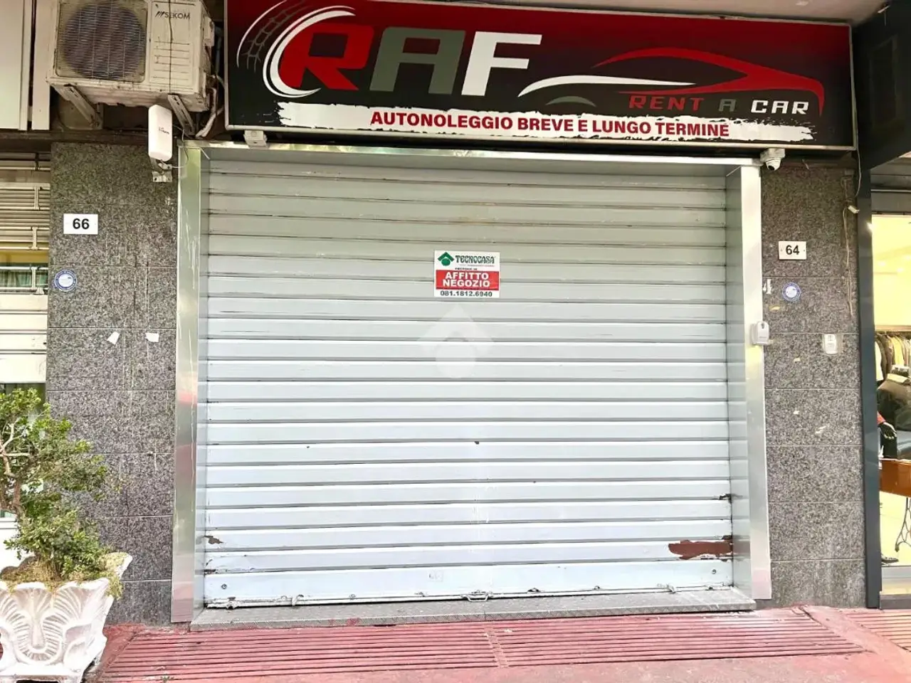Negozio in Viale Evangelista Torricelli 54, Casavatore, {3} - Foto 1