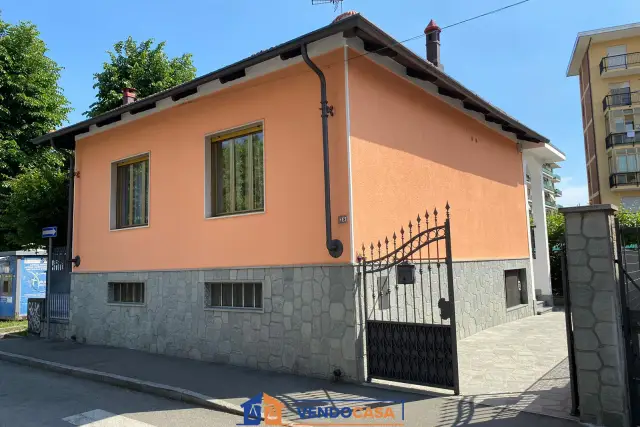 Villa unifamiliare in vendita, Via Giuseppe Garibaldi 28, Nichelino - Foto 1