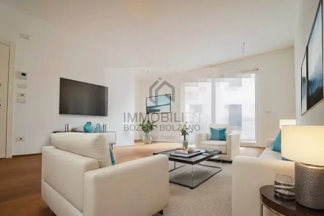 main gallery real estate image