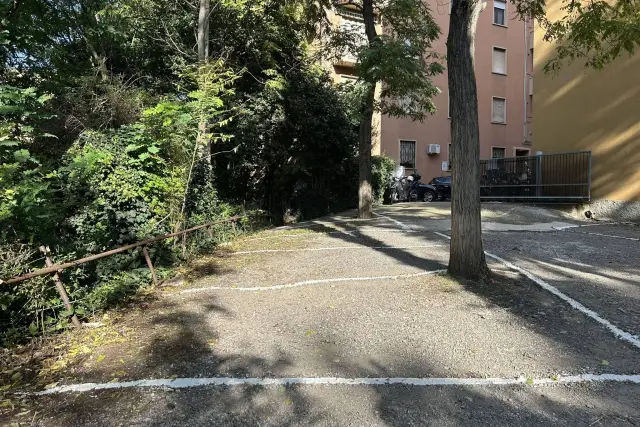 Autoparkplatz in Via del Porto 38, Bologna - Foto 1