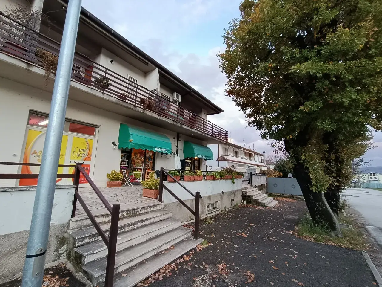 Negozio in Via Prof. Luigi Cipriani, Contigliano, {3} - Foto 1