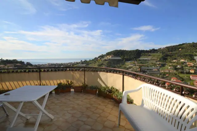 4-room flat, Bordighera - Photo 1