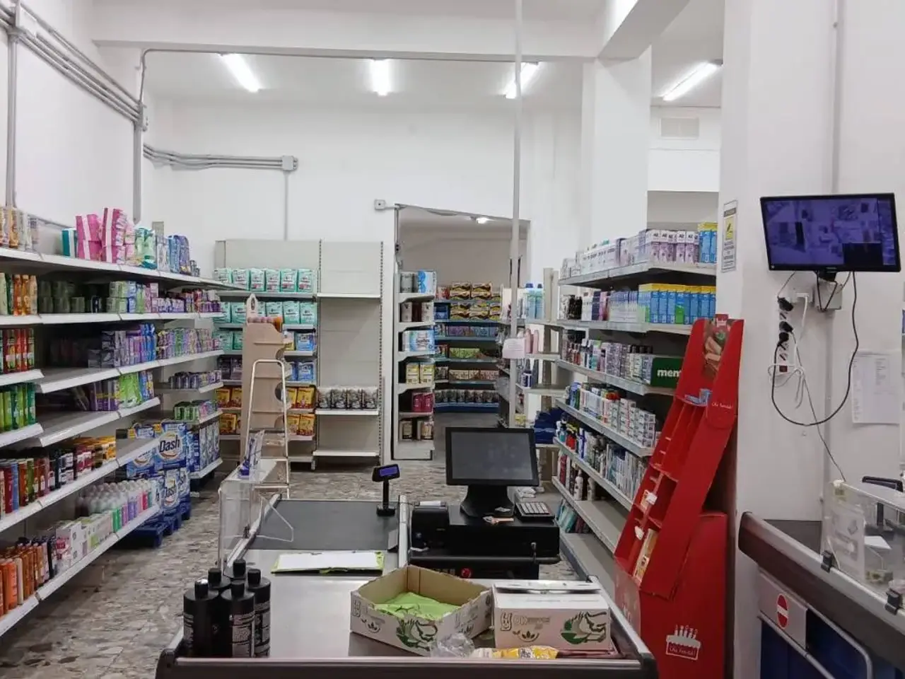 Locale commerciale in Via Vincenzo Pupino 3 Taranto, Taranto, {3} - Foto 1