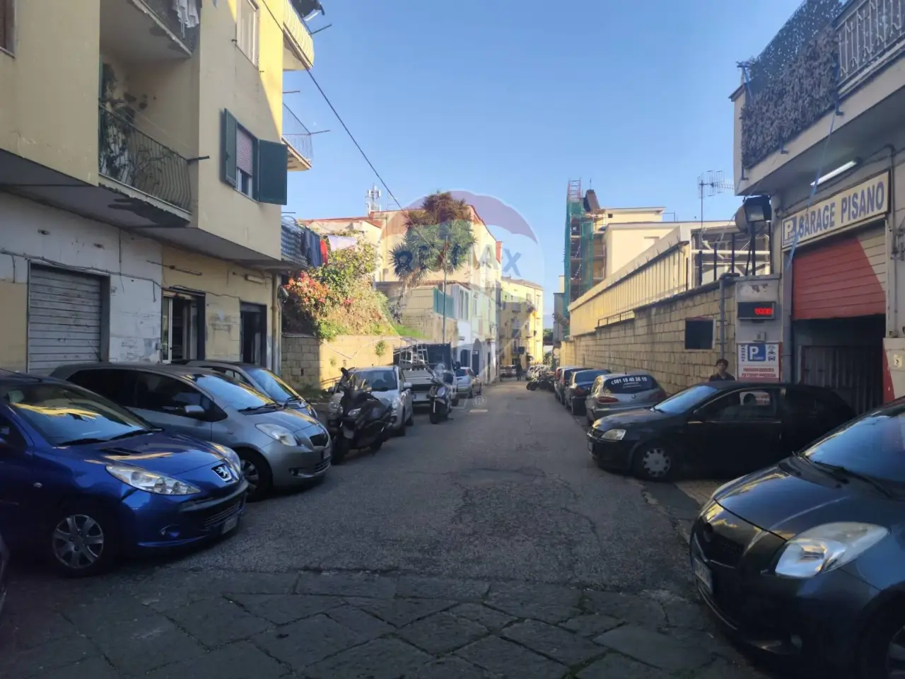 Negozio in Via Cappella dei Cangiani 26/C, Napoli, {3} - Foto 1