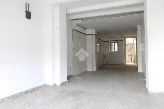 Warehouse in Via Aschenez 49, Reggio di Calabria - Photo 1