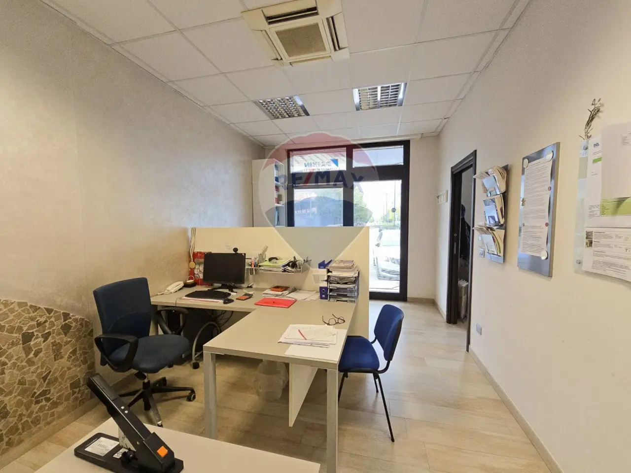 Negozio in Via Aldo Moro 1, Pescara, {3} - Foto 1