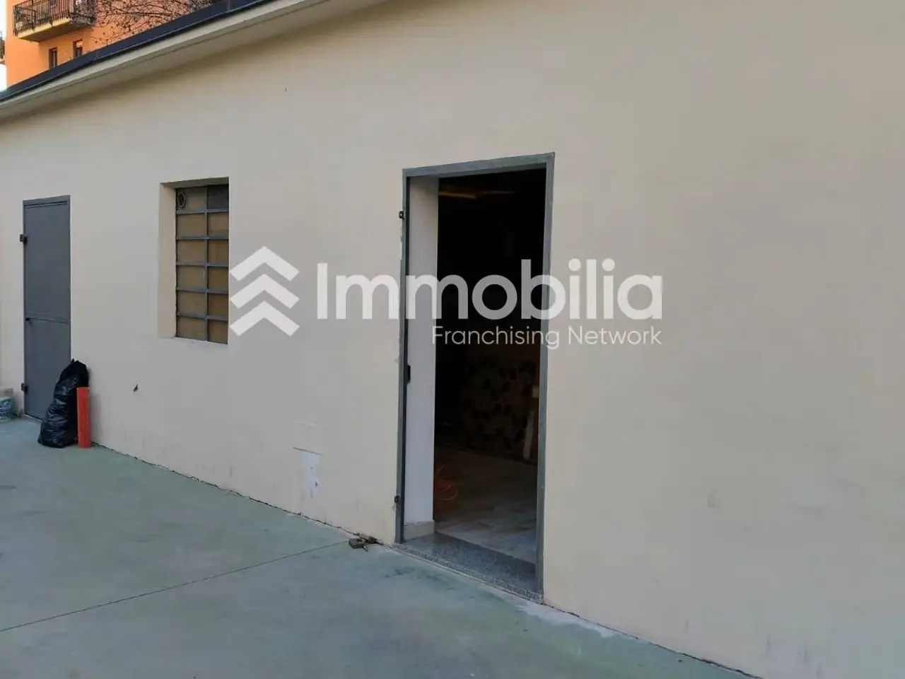 Magazzino in Via Limone 13, Torino, {3} - Foto 2