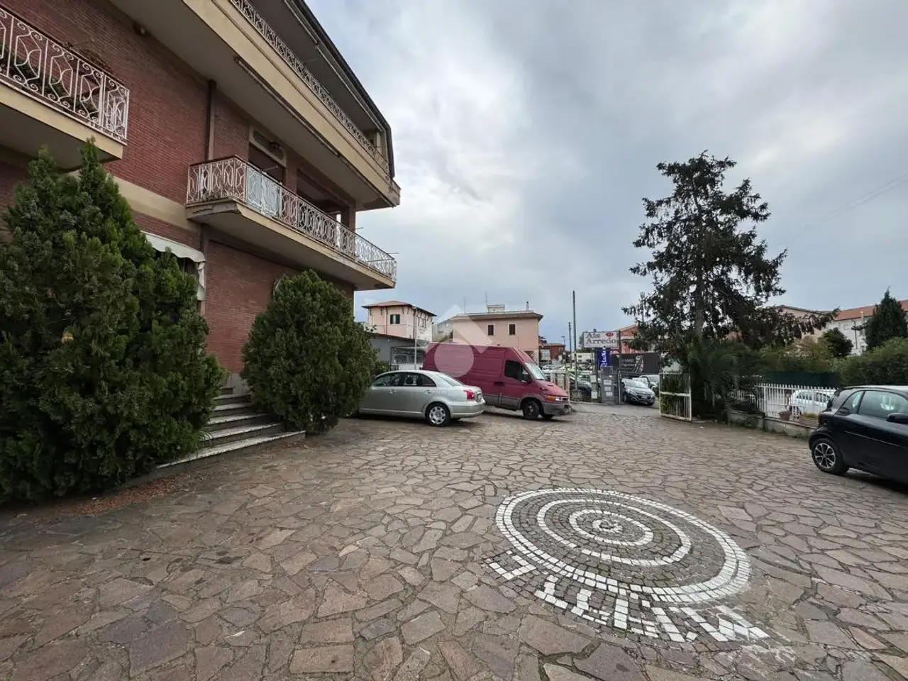Negozio in Via dei Pini 1, Castel Gandolfo, {3} - Foto 2