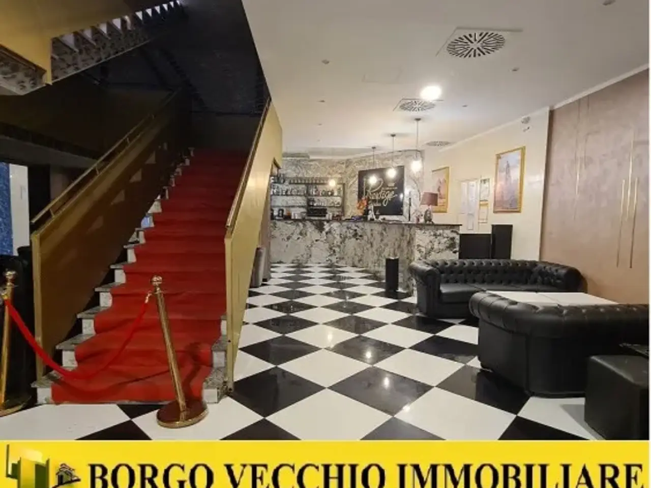 Pub in Piazza Boves, Cuneo, {3} - Foto 1