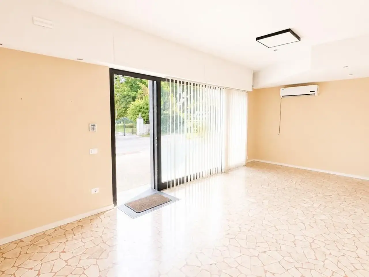 Negozio in Via Signoria 18, San Giorgio Delle Pertiche, {3} - Foto 2