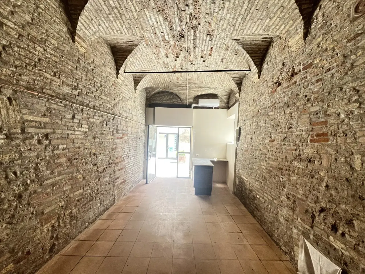 Negozio in , Sant'Elpidio A Mare, {3} - Foto 1