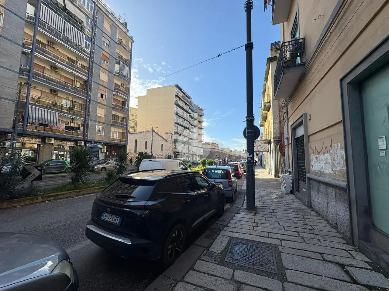 Magazzino in Via Nuova Poggioreale, Napoli, {3} - Foto 1