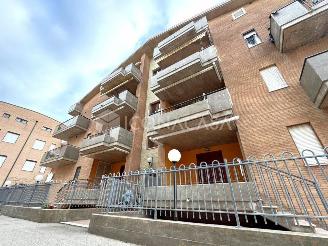 immagine annuncio 11 di 12