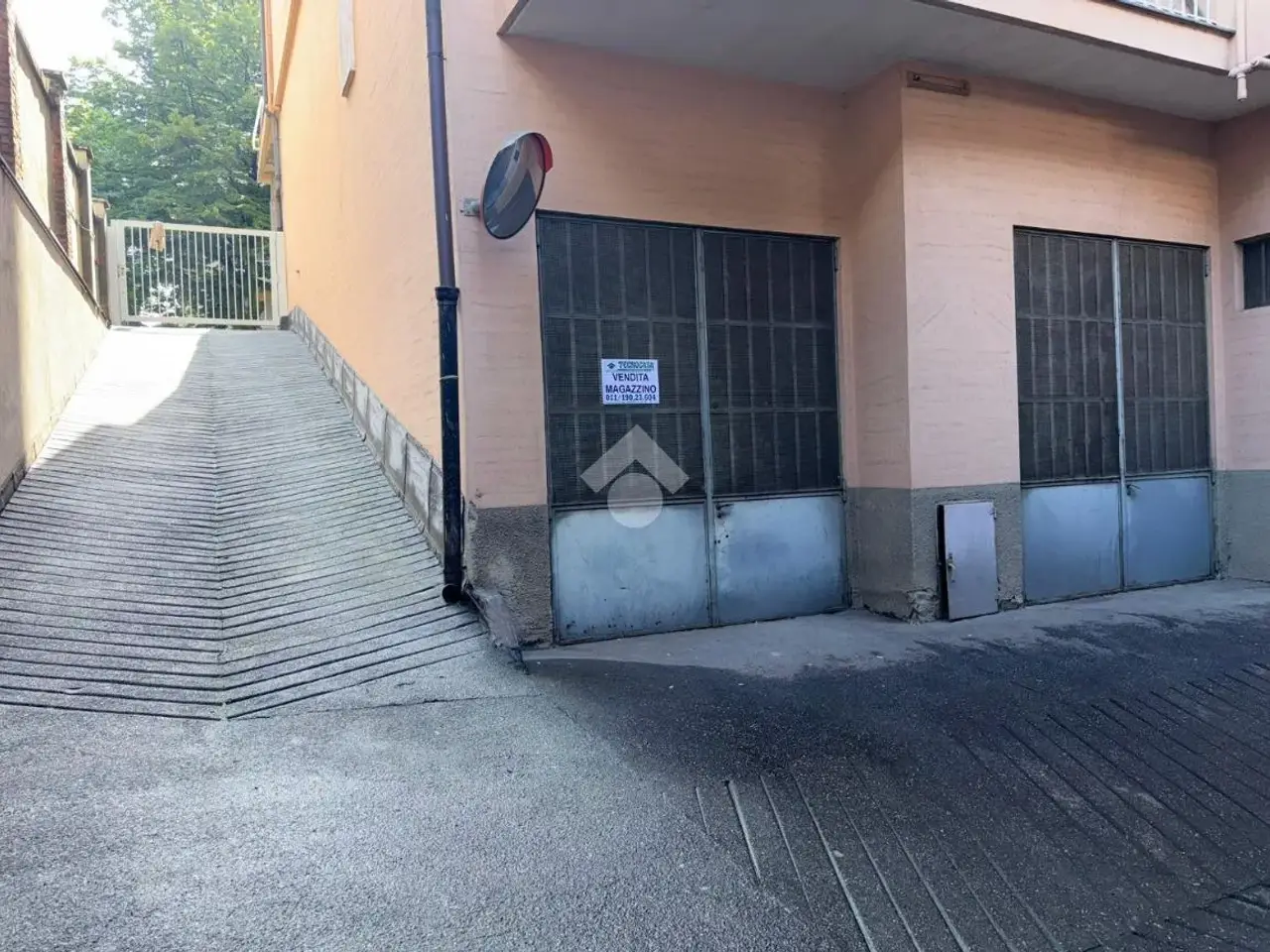Magazzino in Viale Antonio Gramsci 16, Collegno, {3} - Foto 1