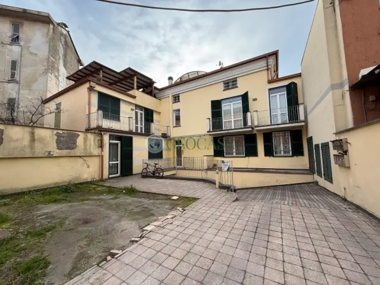 Parcheggio chiuso in , La Spezia, {3} - Foto 1