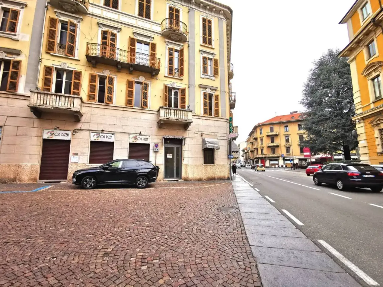 Locale commerciale in Via Palazzo di Giustizia, Biella, {3} - Foto 1