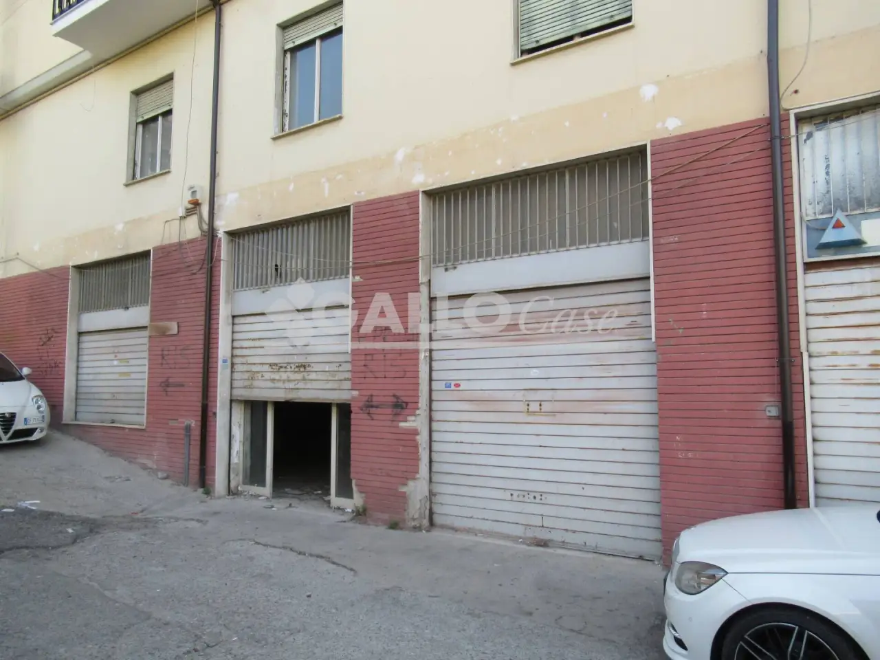 Negozio in Via Tancredi, 87100, Cosenza, Cosenza, {3} - Foto 2