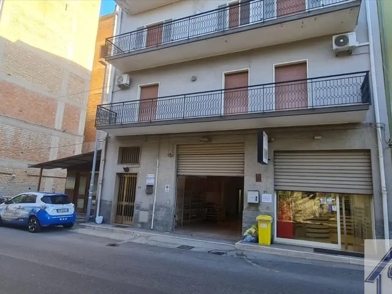 Locale commerciale in Via Vecchia Provinciale, Reggio Calabria, {3} - Foto 2