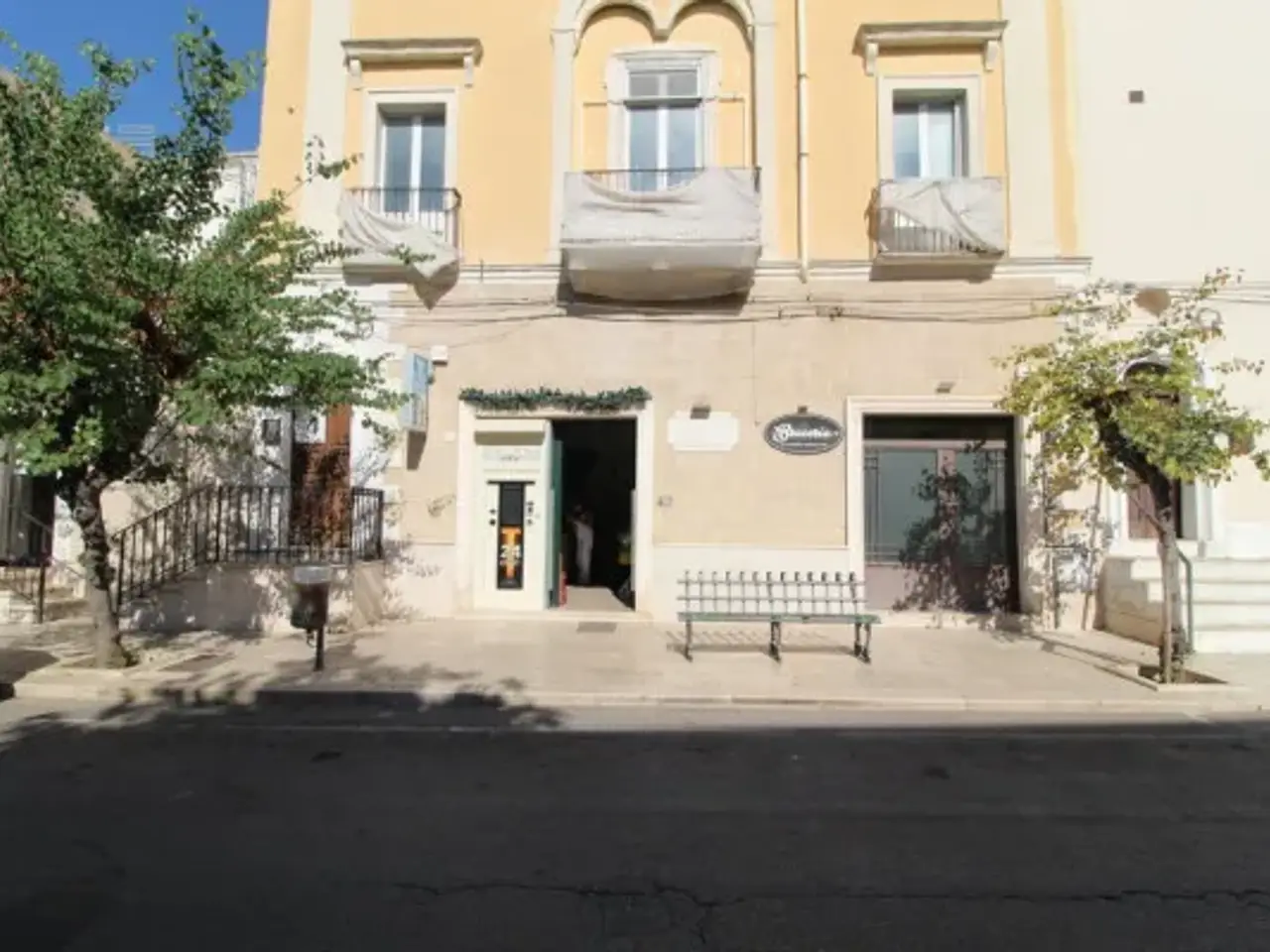 Tabaccheria in Via Costantinopoli 24, Pulsano, {3} - Foto 1