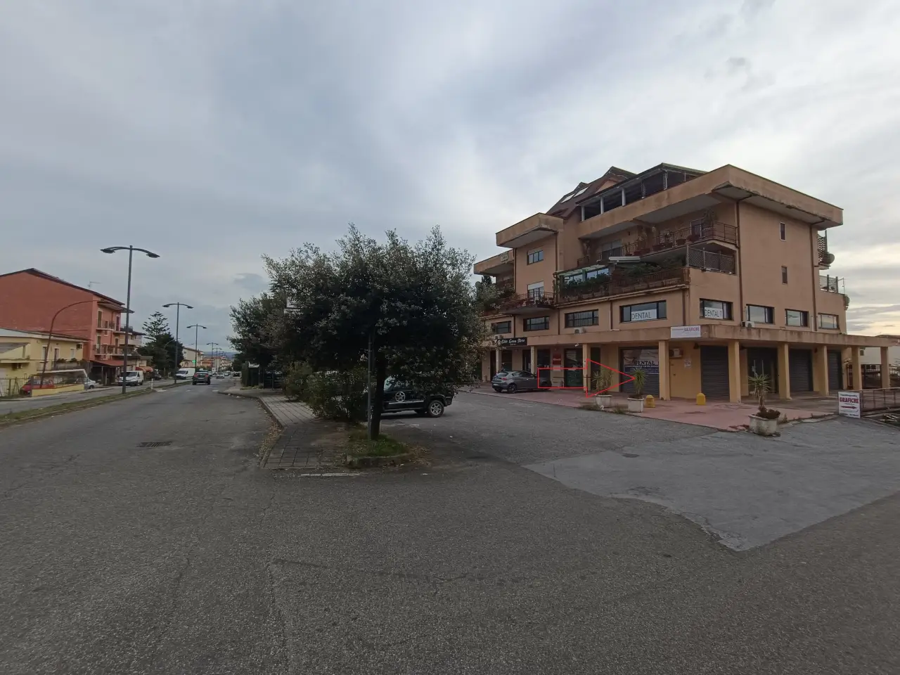 Negozio in Via del Progresso 222, Lamezia Terme, {3} - Foto 1