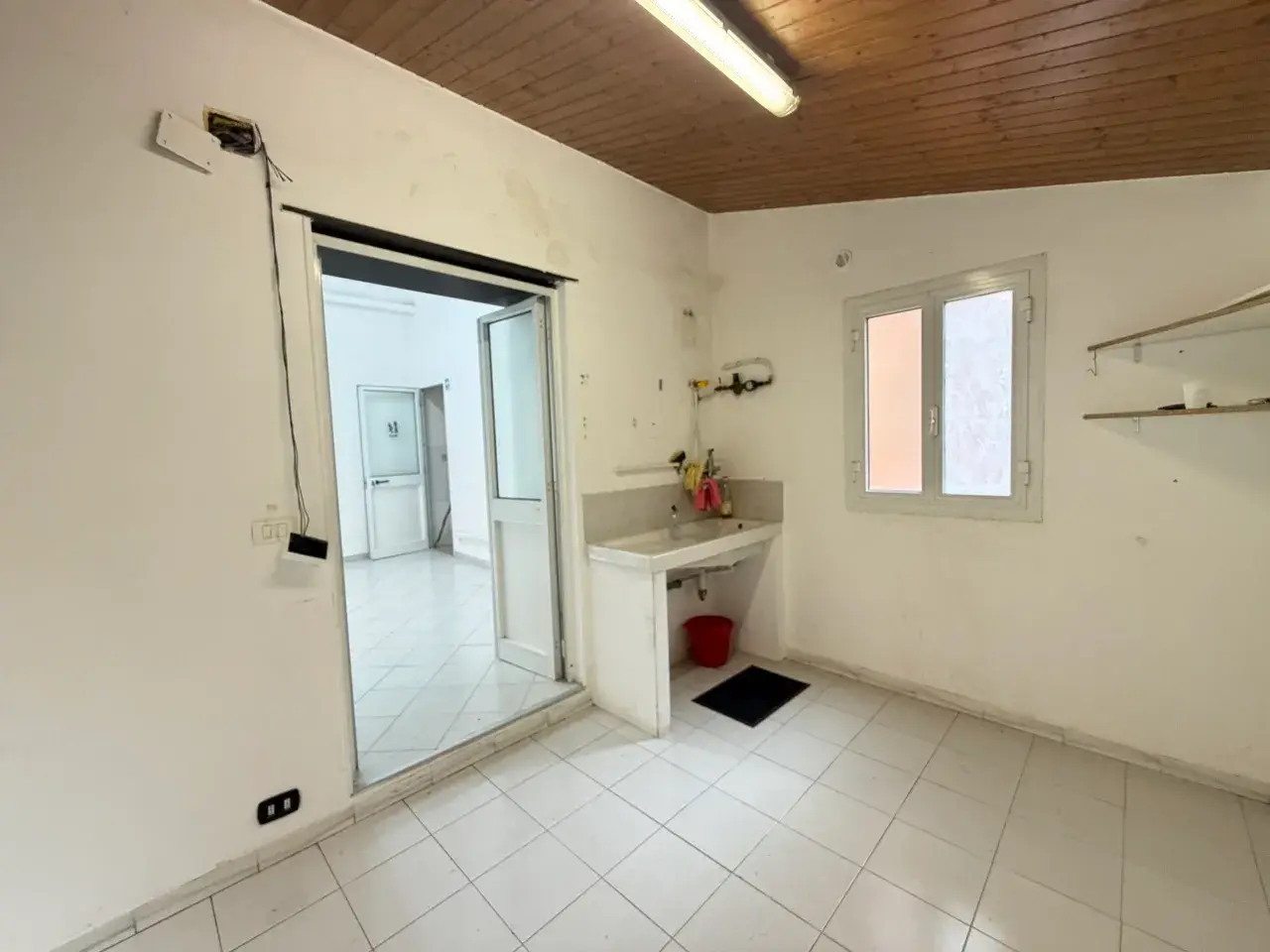 Palazzina commerciale in Via Donghi 93 R, Genova, {3} - Foto 2
