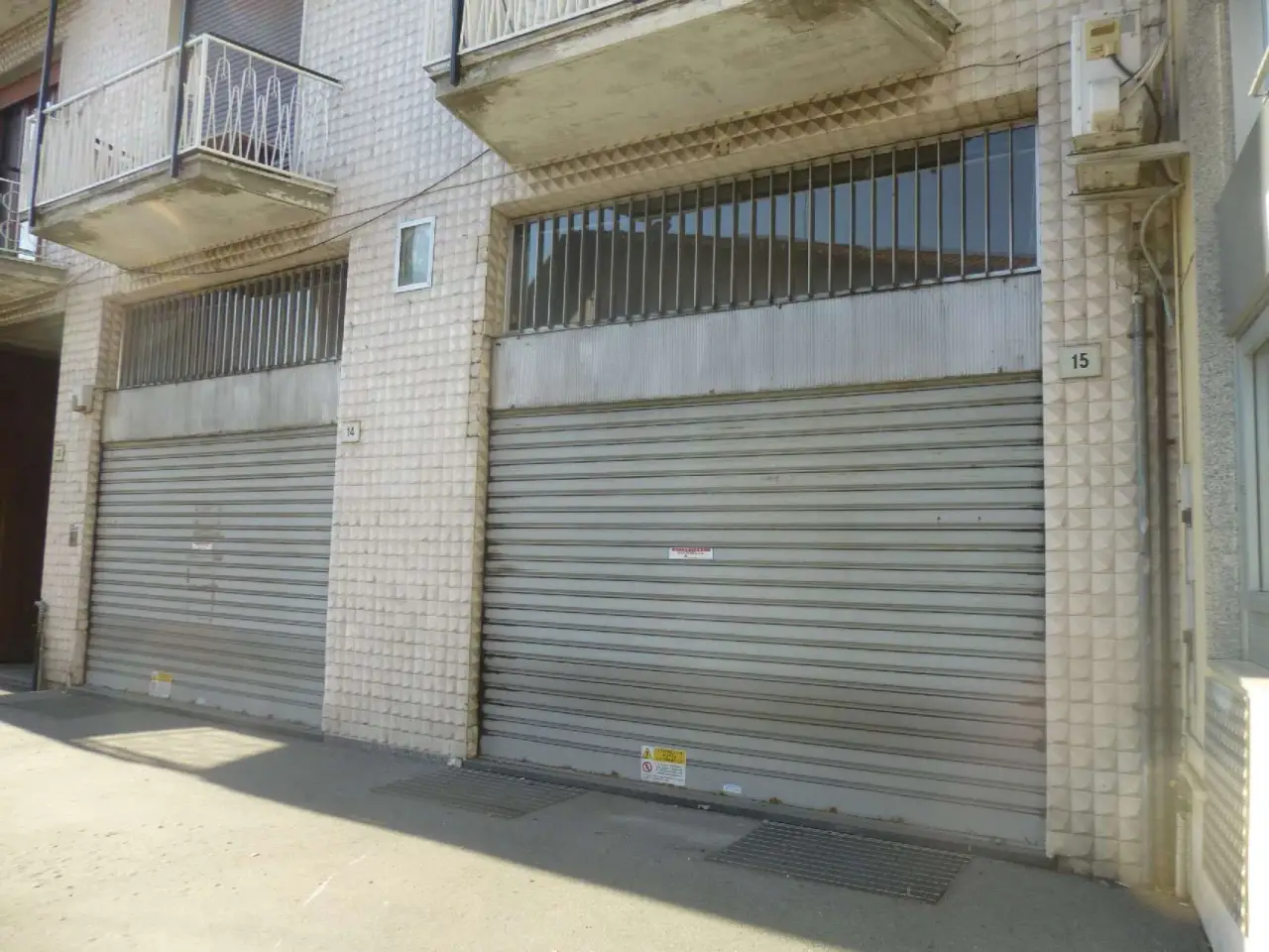 Negozio in , Busto Garolfo, {3} - Foto 1