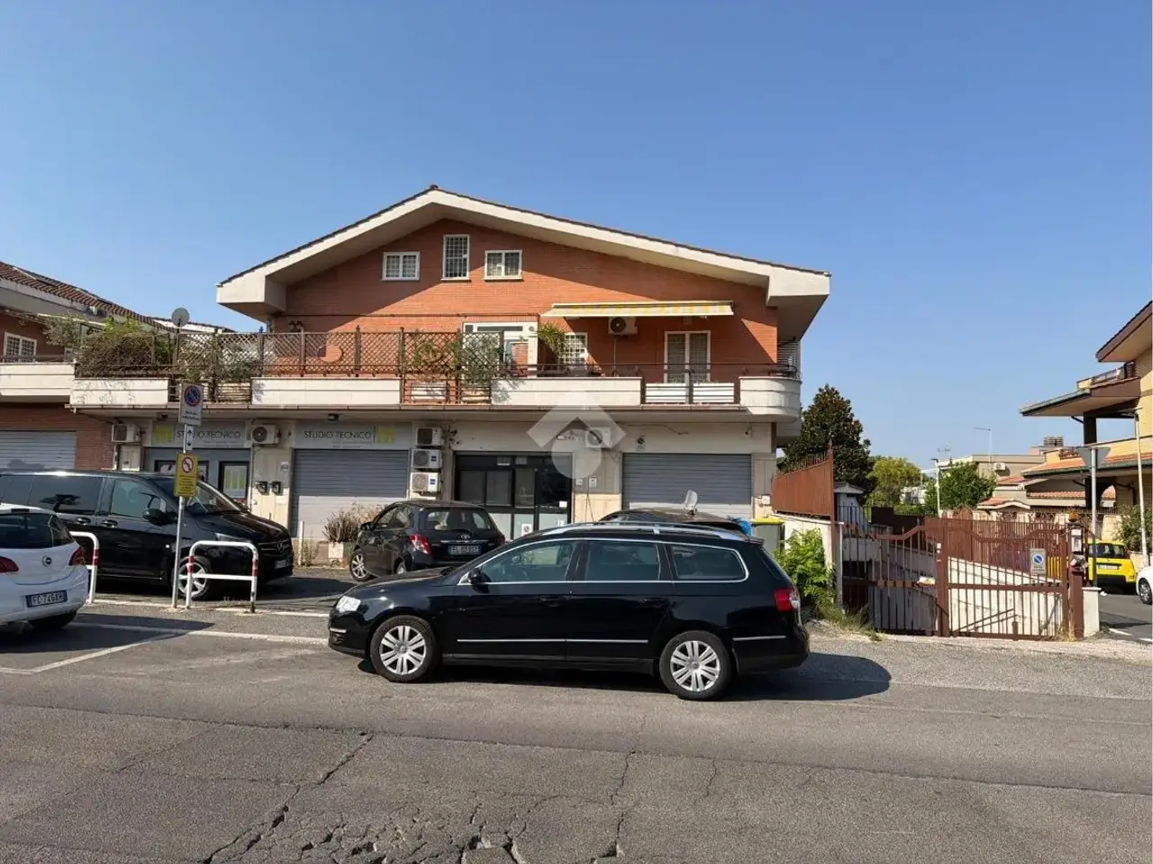 Negozio in Via Genova 32, Ciampino, {3} - Foto 2