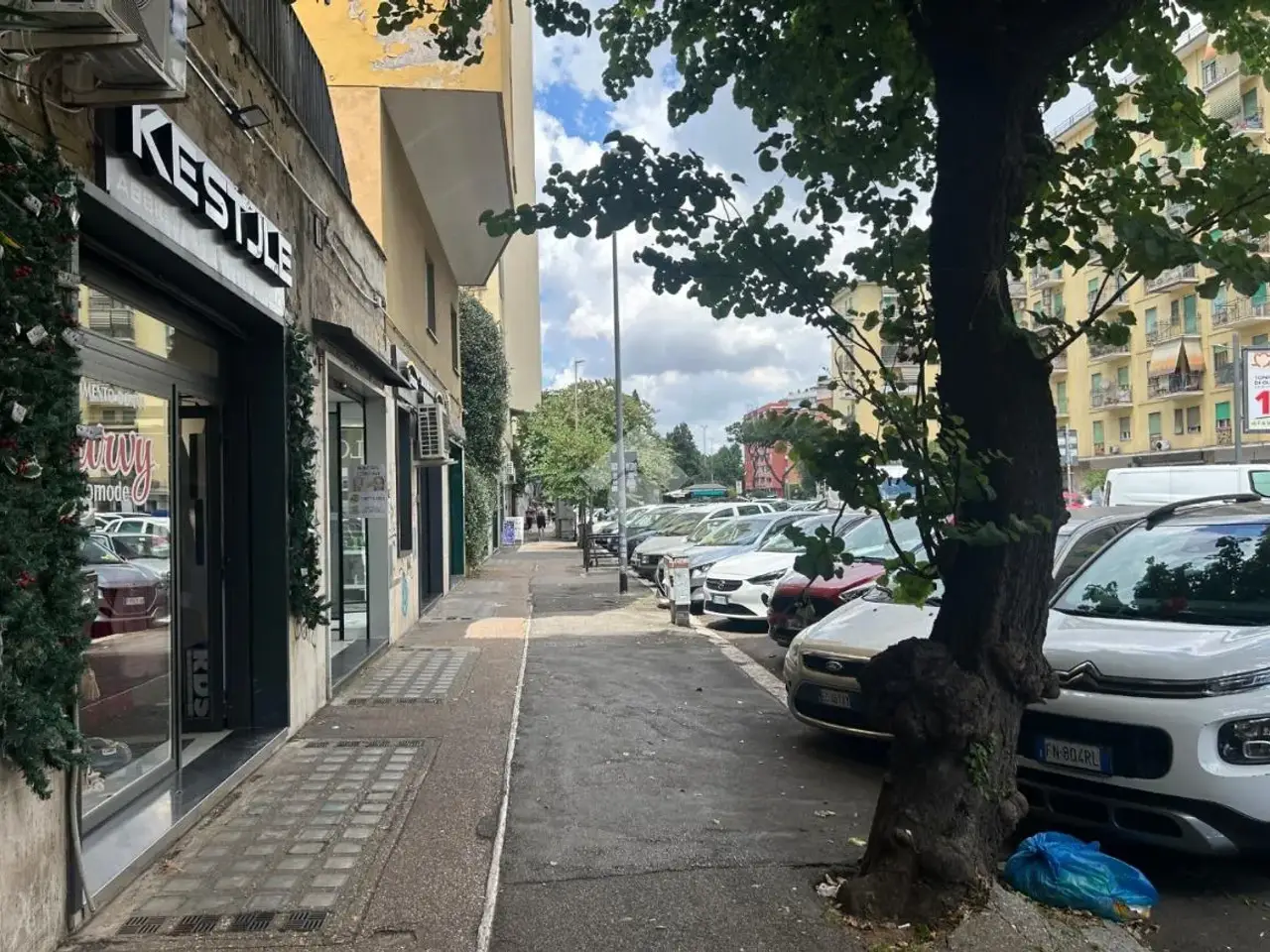 Negozio in Viale San Giovanni Bosco 40, Roma, {3} - Foto 2